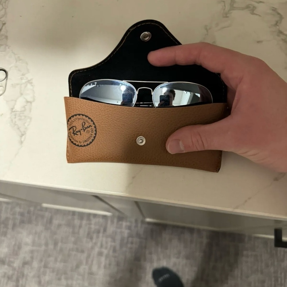 Ray-Ban aviators - Picture 4 of 5